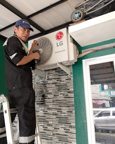 Pengecekan Tekanan Freon Manifold Digital